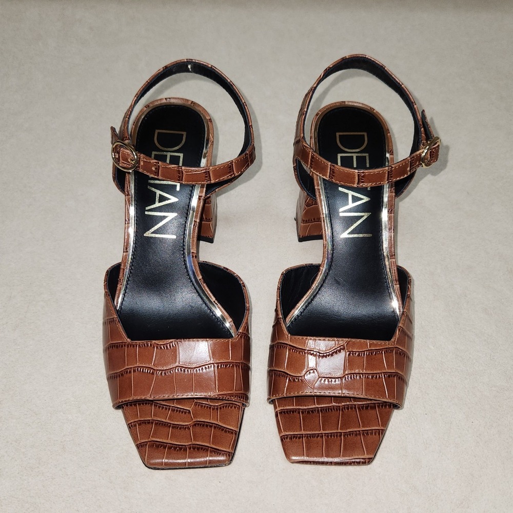 Deltan‎ Leather Sole Crocodile Print Block Heel Sandals Size 7